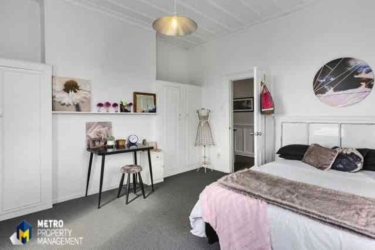 Photo of property in 52 Sutherland Street, Dunedin Central, Dunedin, 9016