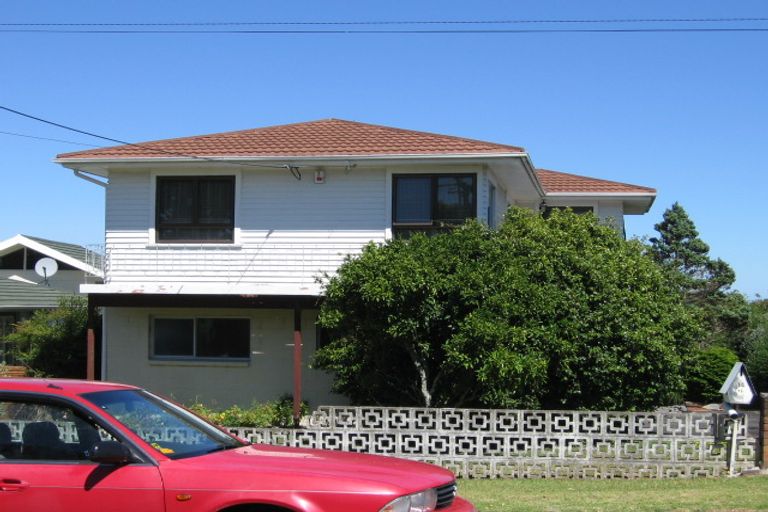 Photo of property in 14 Teal Crescent, Beach Haven, Auckland, 0626