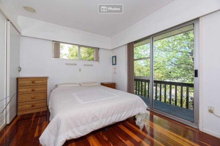 Photo of property in 27 Crompton Road, Massey, Auckland, 0614