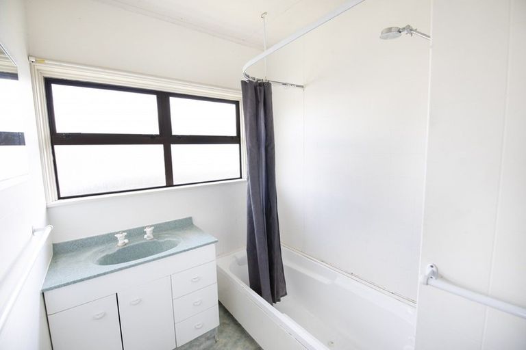 Photo of property in 301 Kennedy Road, Onekawa, Napier, 4110