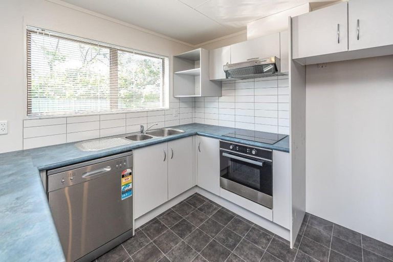 Photo of property in 90a Hinau Street, Castlecliff, Whanganui, 4501