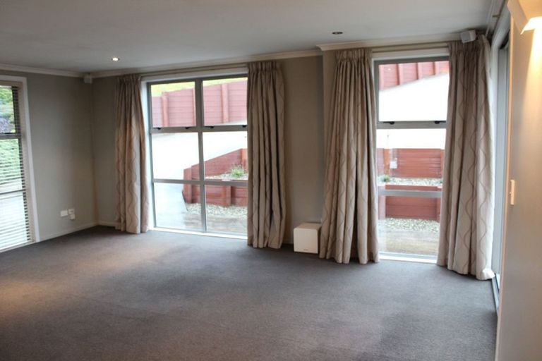 Photo of property in 6 Kereru Close, Halfway Bush, Dunedin, 9010