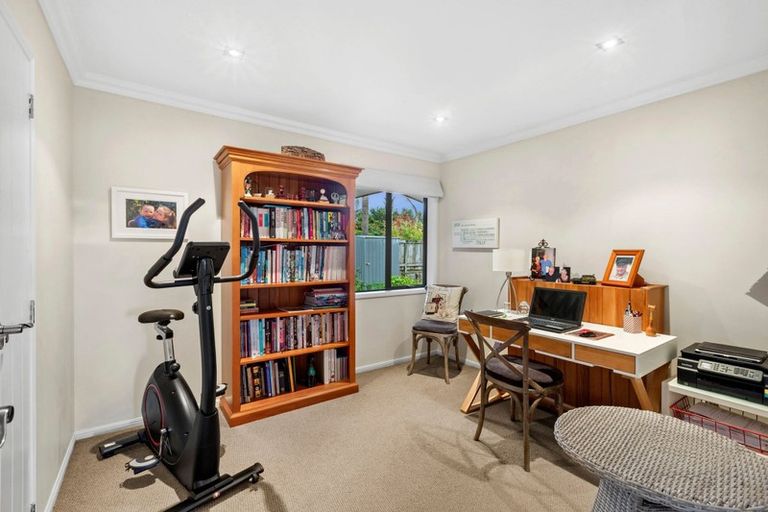 Photo of property in 69b Karamea Street, Whalers Gate, New Plymouth, 4310
