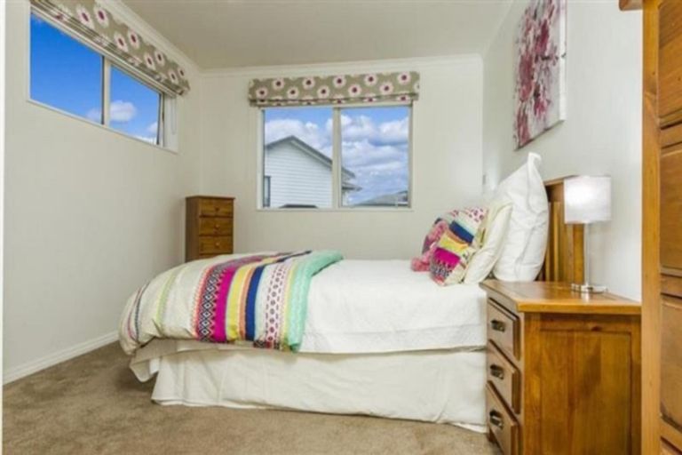 Photo of property in 4 Eastreef Court, Long Bay, Auckland, 0630
