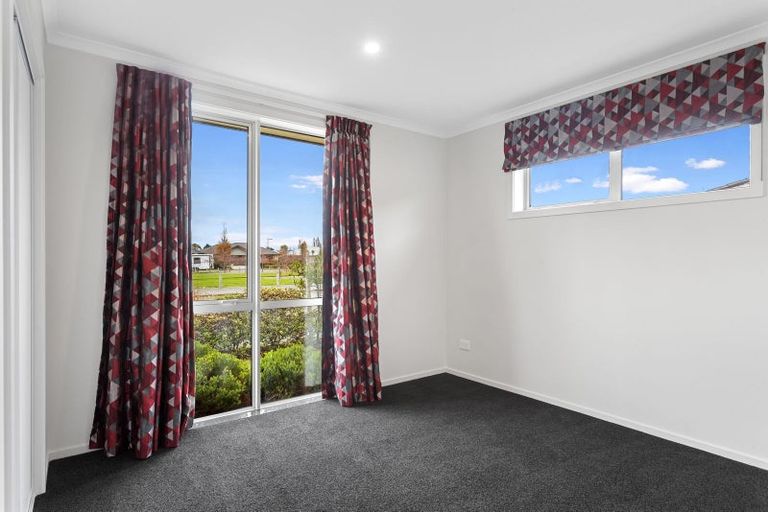 Photo of property in 14 Meyer Crescent, Halswell, Christchurch, 8025