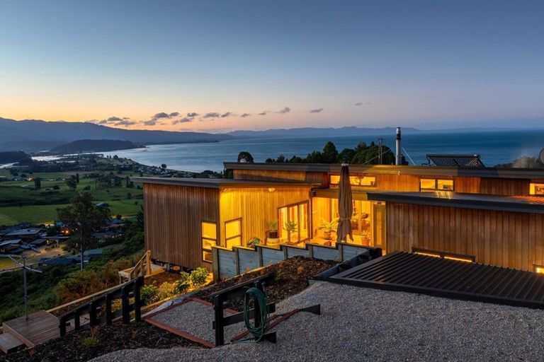 Photo of property in 104 Bay Vista Drive, Pohara, Takaka, 7183