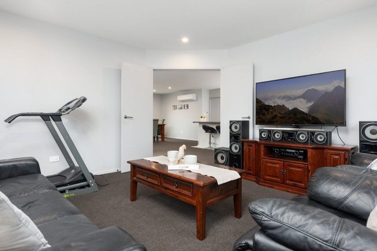 Photo of property in 26 Rochfort Crescent, Pyes Pa, Tauranga, 3112