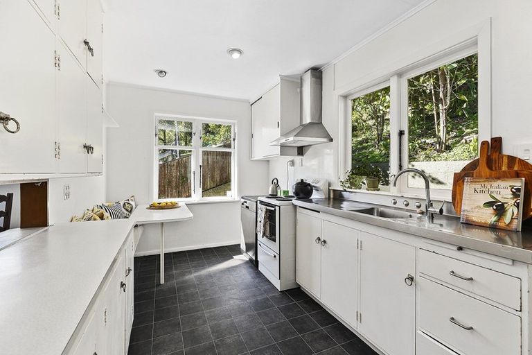 Photo of property in 107 Volga Street, Island Bay, Wellington, 6023