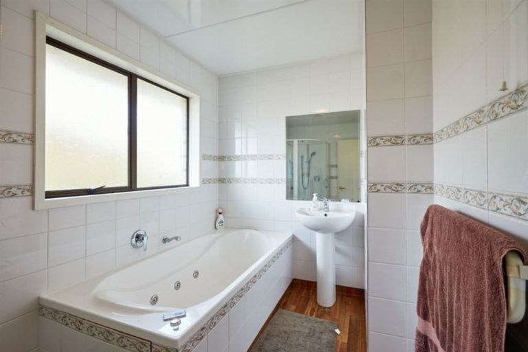 Photo of property in 72 Churchill Street, Kaikoura, 7300