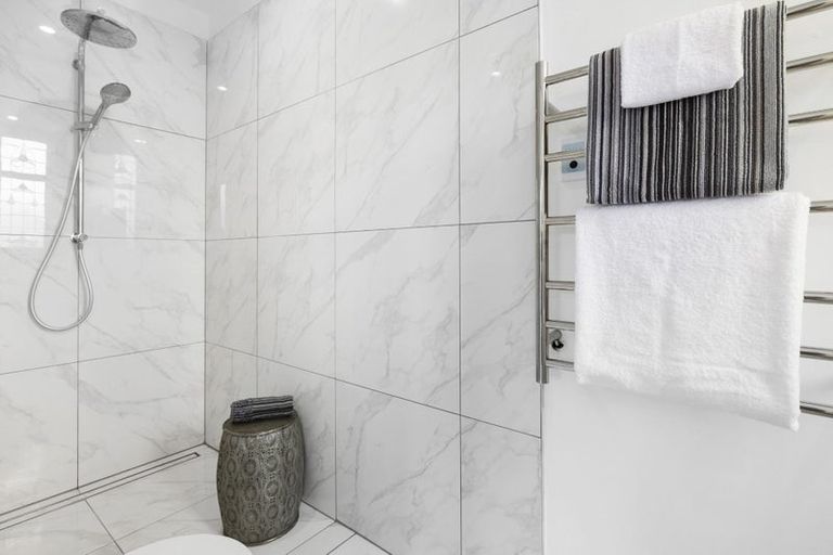 Photo of property in 8a Bruce Street, Roslyn, Dunedin, 9011