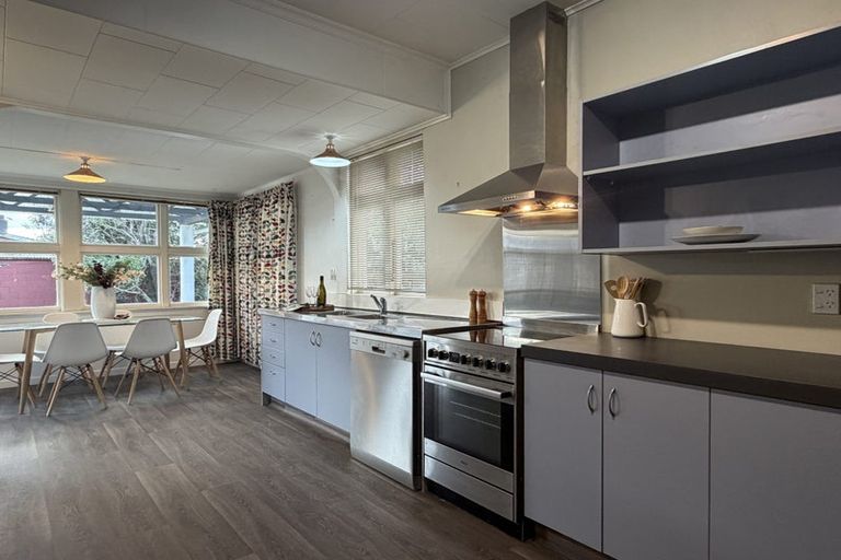Photo of property in 39 Blair Avenue, Papanui, Christchurch, 8053