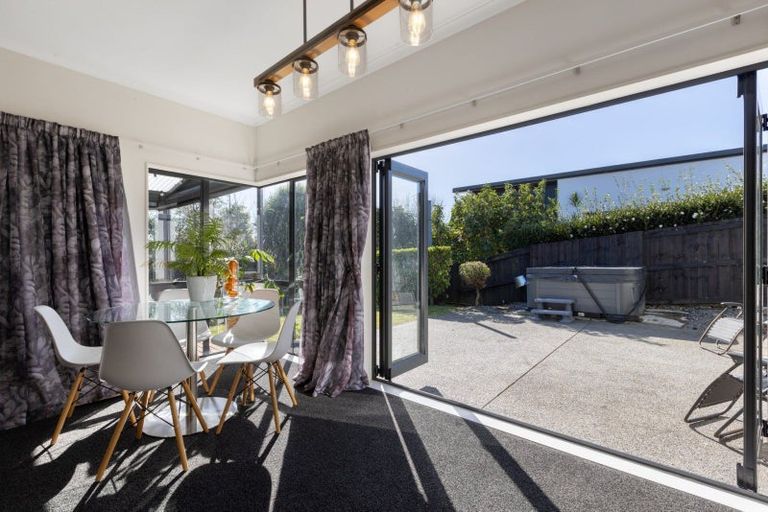 Photo of property in 15 Riddington Rise, Ohauiti, Tauranga, 3112