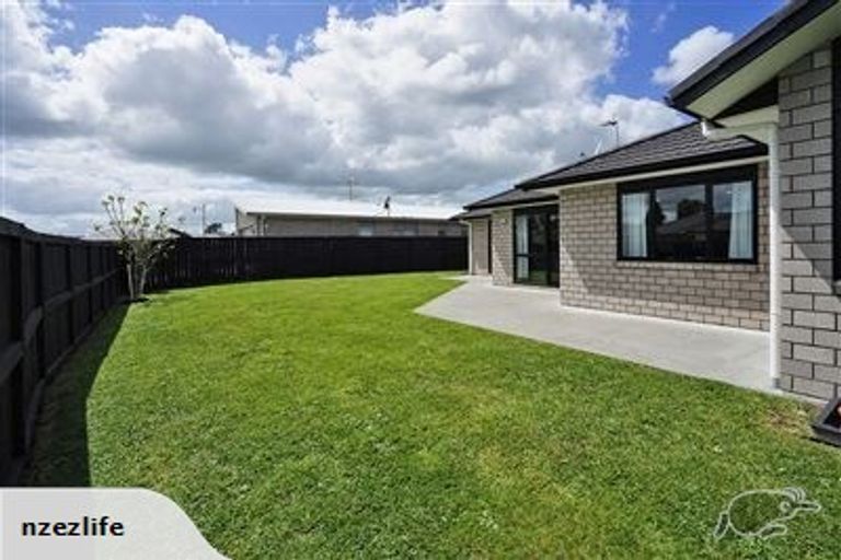 Photo of property in 14 Piwakawaka Court, Rototuna North, Hamilton, 3210