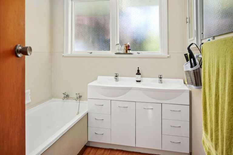 Photo of property in 18 Derby Street, Stoke, Nelson, 7011