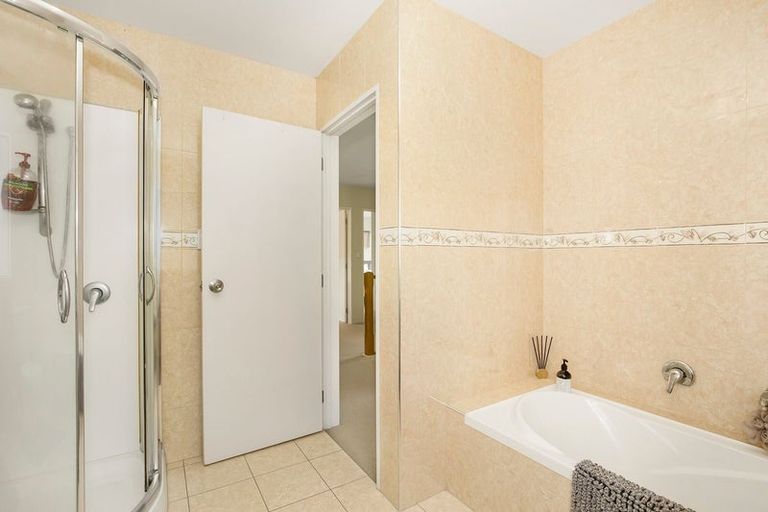 Photo of property in 21 Janway Avenue, Flat Bush, Auckland, 2016