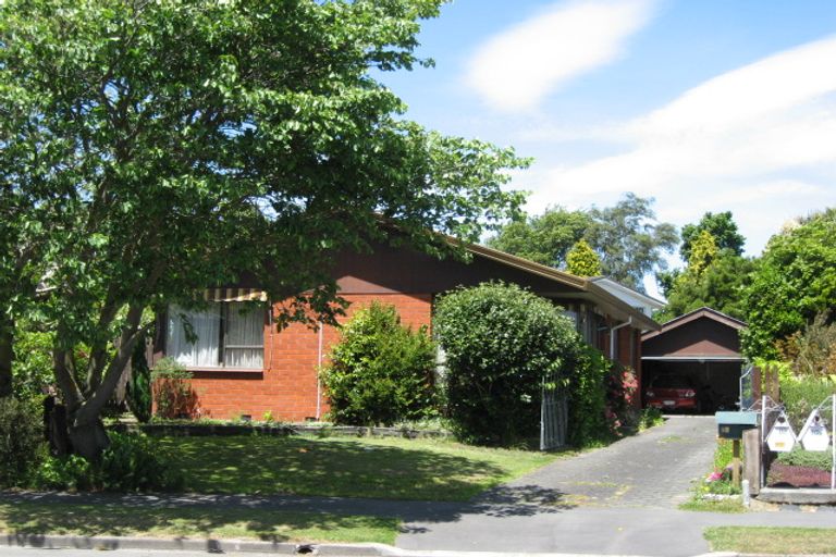 Photo of property in 12 Geraldo Place, Russley, Christchurch, 8042