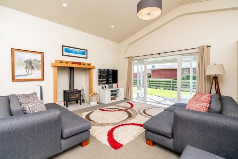 Photo of property in 10 Bootmaker Avenue, Waipu, 0510