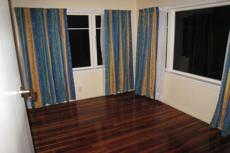 Photo of property in 1/3 Aorangi Place, Birkenhead, Auckland, 0626