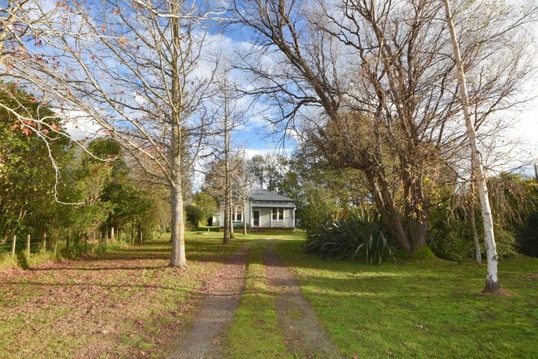 Photo of property in 55 Costley Street, Carterton, 5713