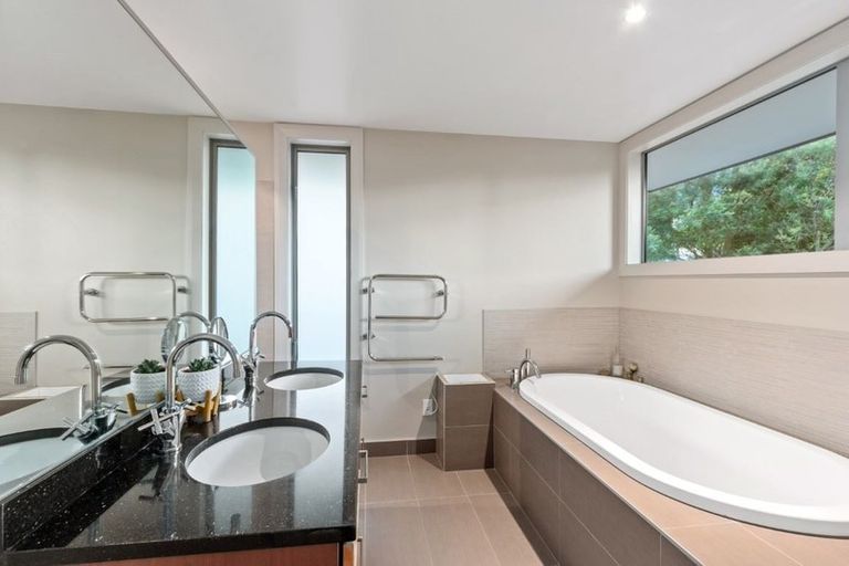 Photo of property in 11 Cirrus Lane, Mount Pleasant, Christchurch, 8081