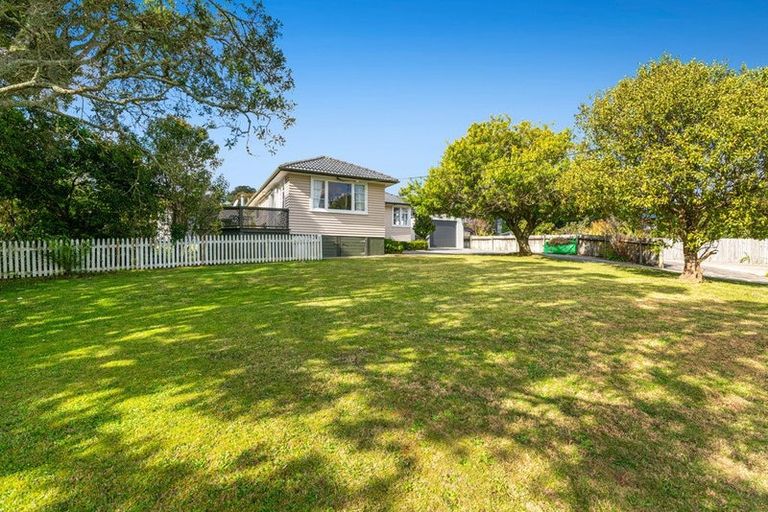 Photo of property in 22 Makiri Street, Helensville, 0800