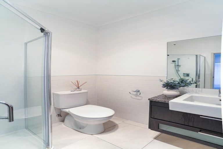 Photo of property in 12 Kouras Place, Flat Bush, Auckland, 2016