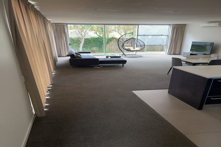 Photo of property in 715a Beach Road, Browns Bay, Auckland, 0630
