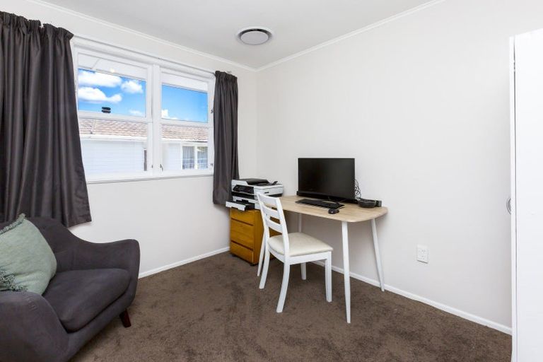 Photo of property in 9 Hillside Drive, Maoribank, Upper Hutt, 5018