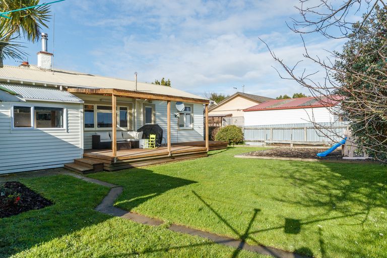 Photo of property in 22 Clausen Street, Takaro, Palmerston North, 4412
