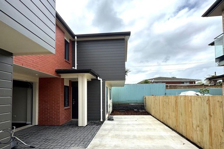 Photo of property in 8b Kelvyn Grove, Hillpark, Auckland, 2102