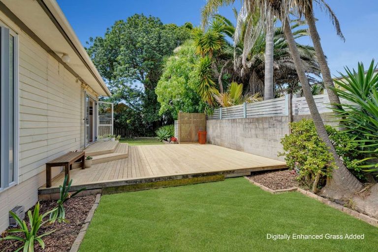 Photo of property in 114 The Circle, Manly, Whangaparaoa, 0930