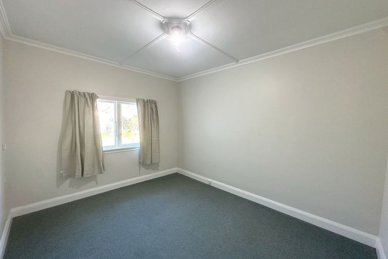 Photo of property in 18-18a Ludlam Crescent, Woburn, Lower Hutt, 5010