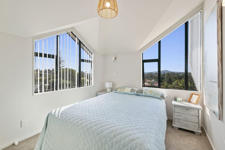 Photo of property in 1/35 Channel View Road, Campbells Bay, Auckland, 0630