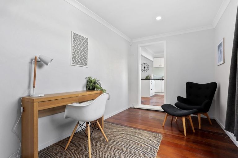 Photo of property in 294 West Coast Road, Glen Eden, Auckland, 0602