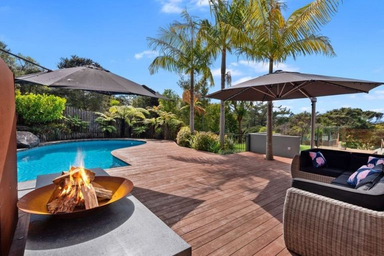 Photo of property in 361g Paremoremo Road, Paremoremo, Auckland, 0632