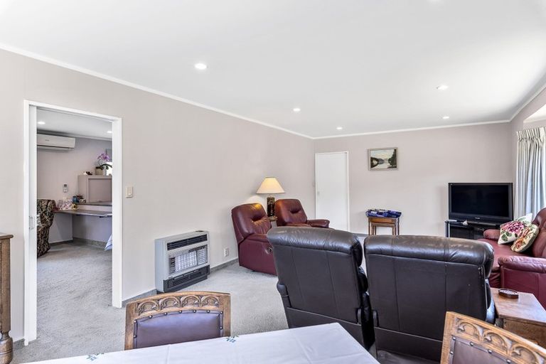 Photo of property in 60 The Drive, Paraparaumu Beach, Paraparaumu, 5032