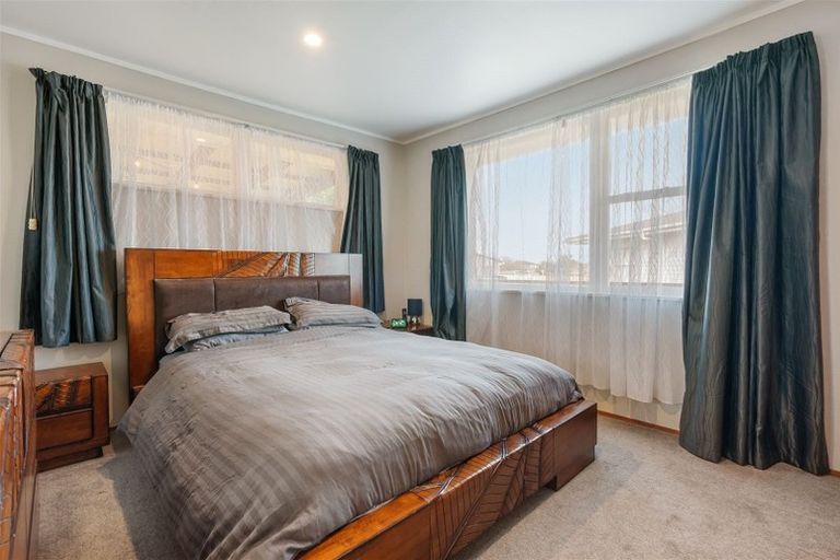 Photo of property in 99 Cargill Street, Papakura, 2110