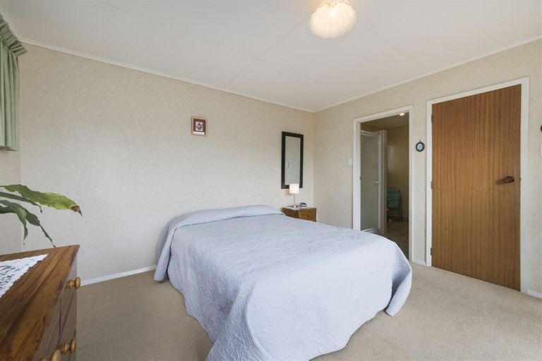 Photo of property in 12 Freyberg Street, Feilding, 4702