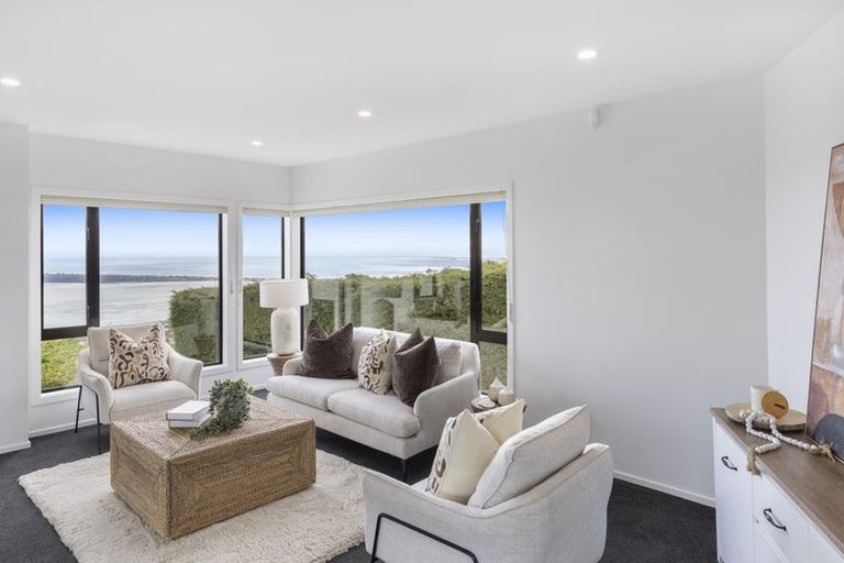 Photo of property in 2/11 Belleview Terrace, Mount Pleasant, Christchurch, 8081