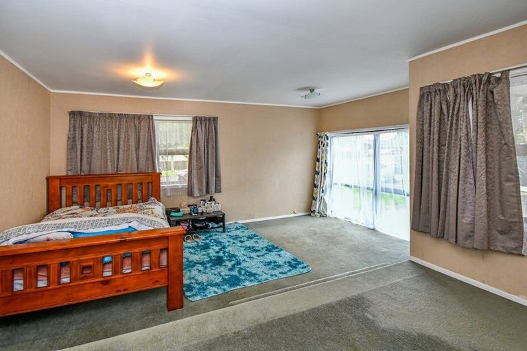 Photo of property in 12 Huber Street, Weymouth, Auckland, 2103