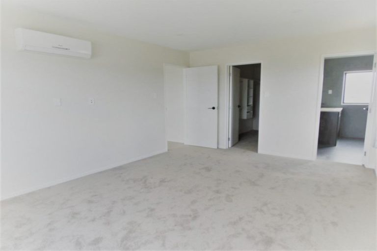 Photo of property in 13 Habitat Place, Hobsonville, Auckland, 0616