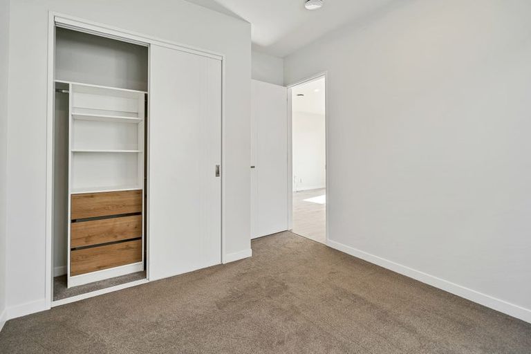 Photo of property in 27 Craigs Way, Hobsonville, Auckland, 0616