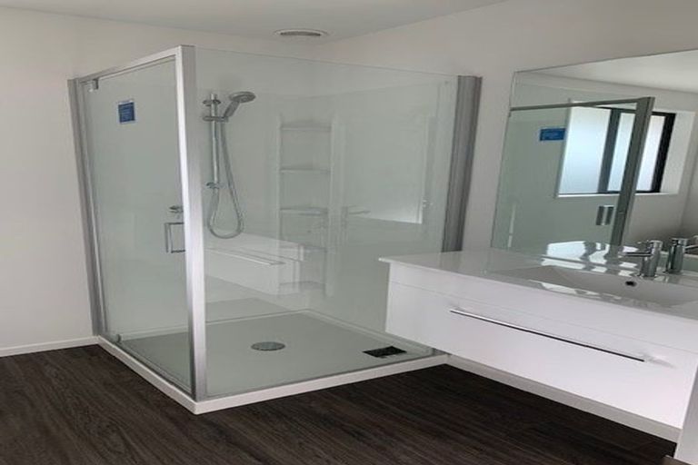 Photo of property in 127 Shillingford Boulevard, Rolleston, 7615