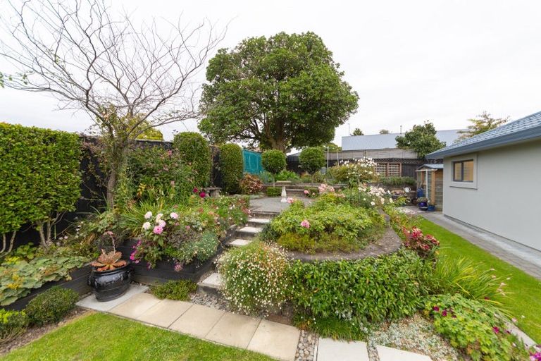 Photo of property in 86a Pahiatua Street, Hokowhitu, Palmerston North, 4410