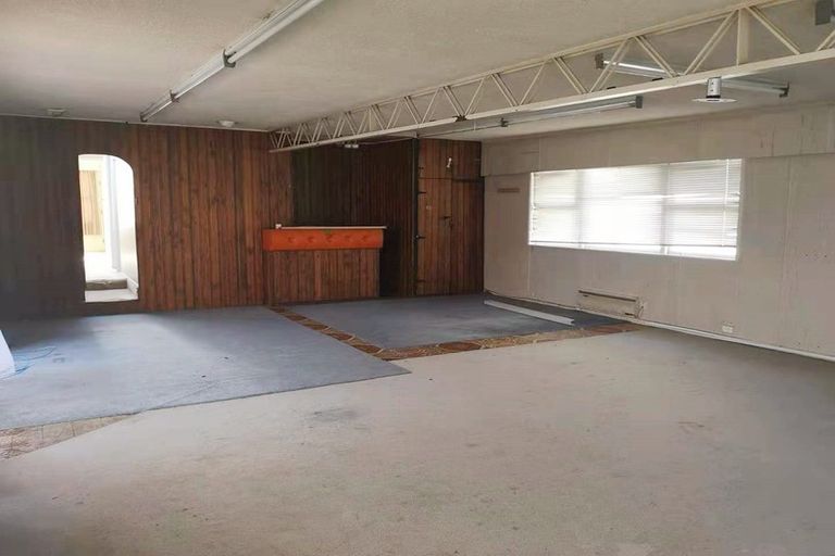 Photo of property in 10 Clendon Place, Manurewa, Auckland, 2102