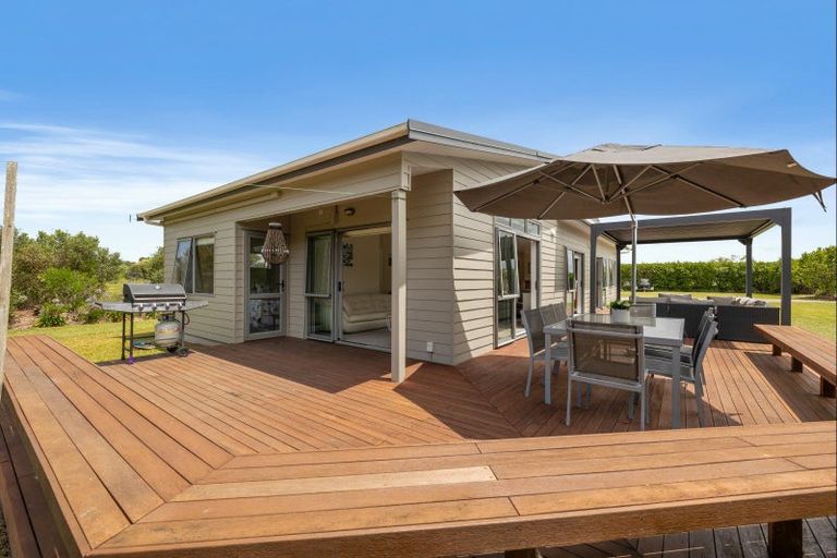 Photo of property in 67a Jack Boyd Drive, Mangawhai Heads, Kaiwaka, 0573