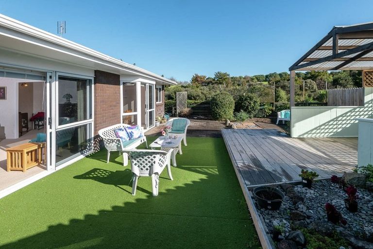 Photo of property in 1/75 Aviemore Drive, Highland Park, Auckland, 2010