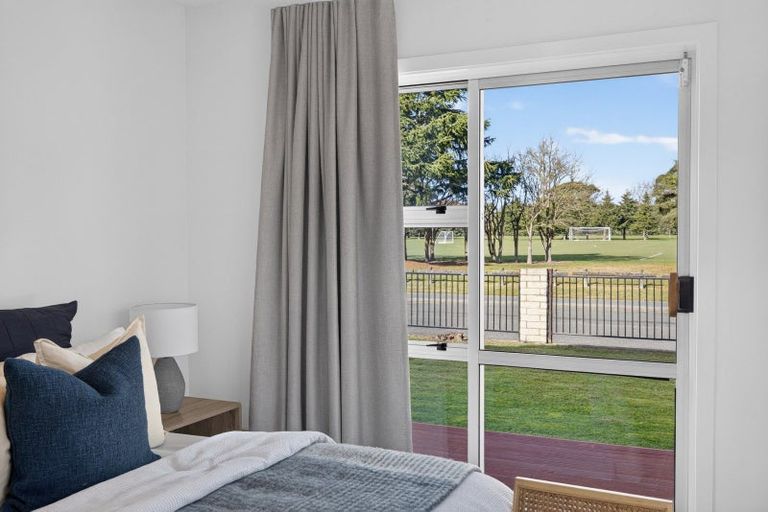 Photo of property in 40 Oakley Crescent, Hornby, Christchurch, 8042