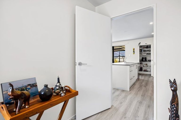 Photo of property in 14 Grey View Grove, Rangiora, 7400