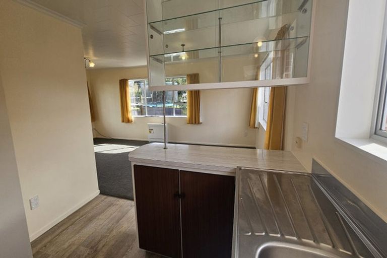 Photo of property in 4/147 Lemon Street, Strandon, New Plymouth, 4312